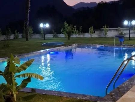 Ultra-Luxuriöse Freistehende Villa Mit Pool Im Akkaya-Tal