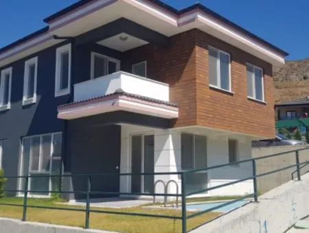 Ikizvilla For Sale In A Complex In Atakent