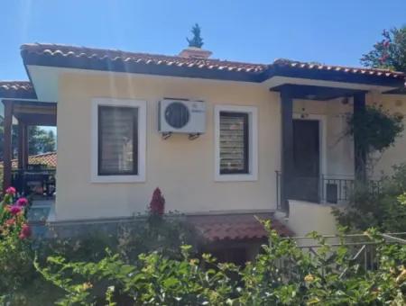 Göcek'te Site İçerisin De 4+1 Satılık Villa